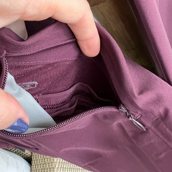 Lululemon Wind Breaker size 6 maroon (branded-see photos) - Picture 15 of 15
